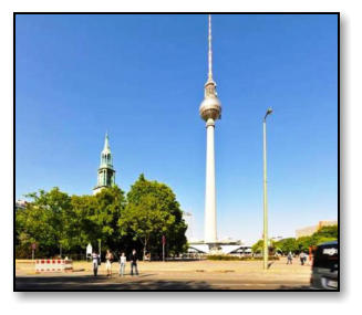 Marienkirche, Fernsehturm. Marx-Engels-Forum