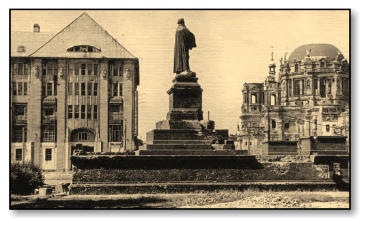 Martin-Luther-Denkmal, Neuer Markt